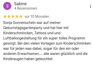 Textabschnitt mit einer fünf-Sterne-Bewertung von Sabine, die von einer Geburtstagsgartenparty mit Kinderschminken, Tattoos und Luftballongestaltung berichtet