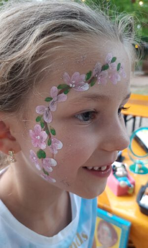 Blumen Kinderschminken